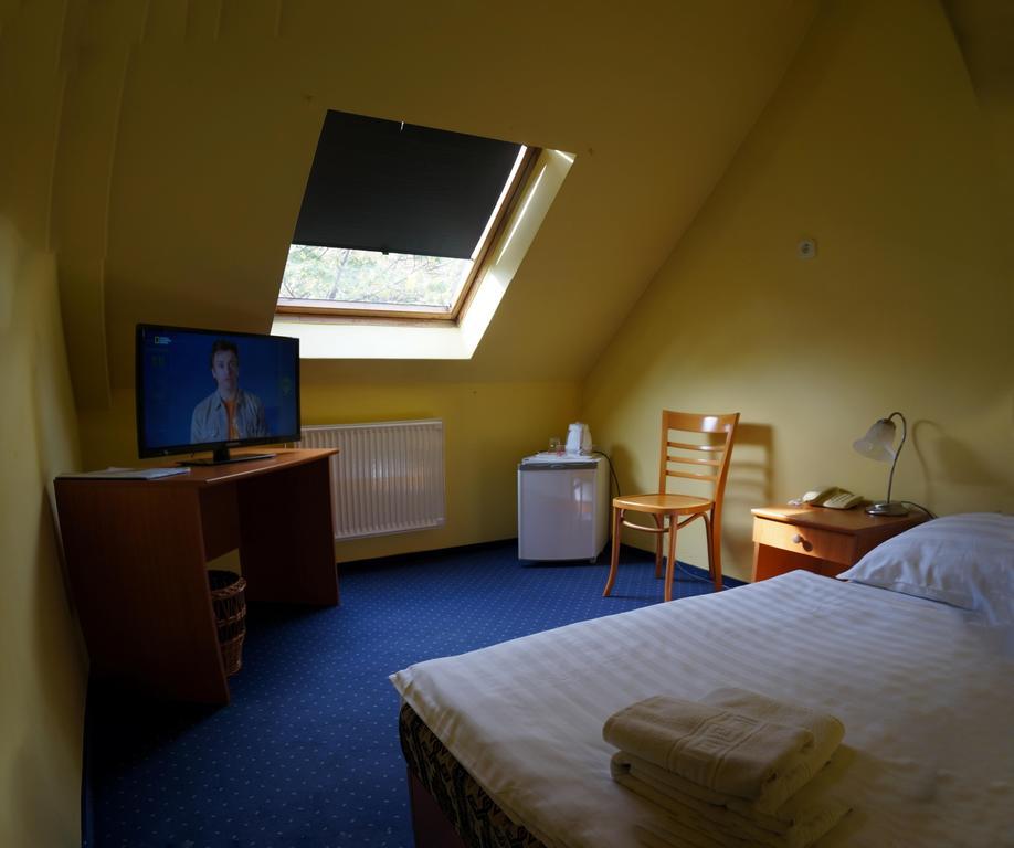 Corvin Hotel Gyor Bilik gambar
