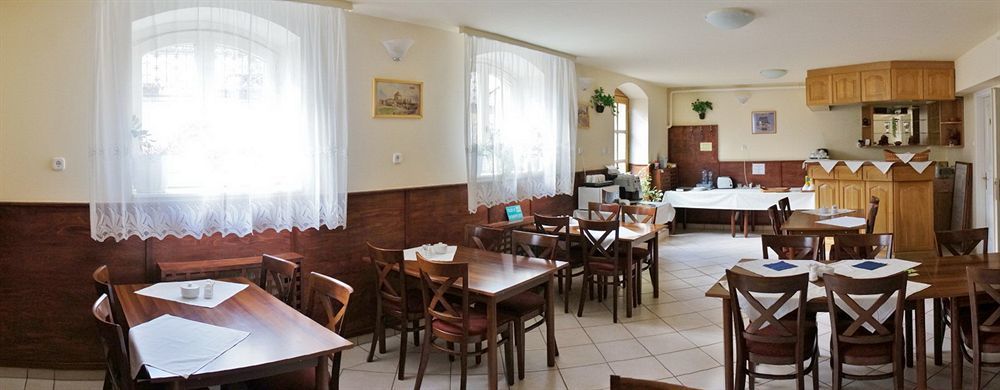 Corvin Hotel Gyor Luaran gambar